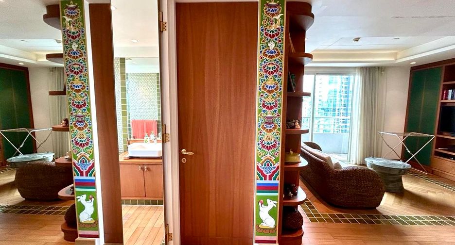 For sale 2 bedrooms condo in Khlong San, Bangkok