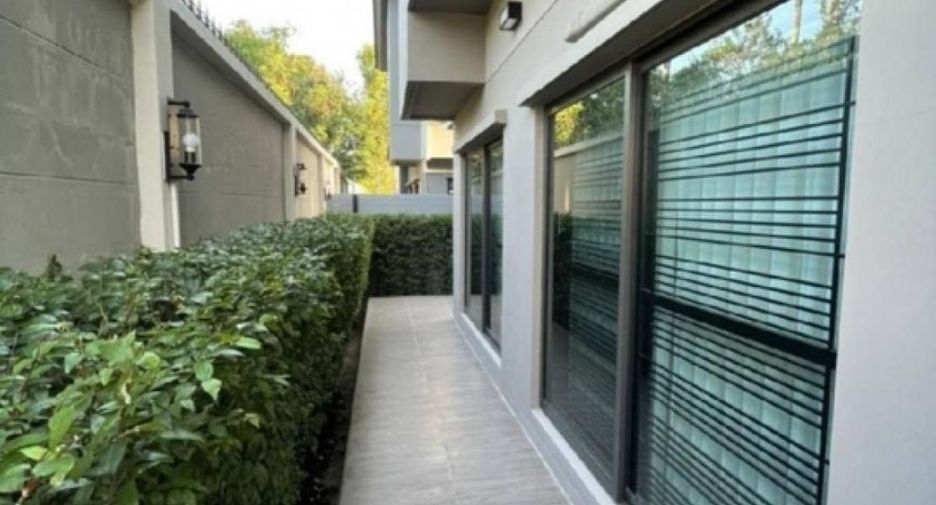 For sale 4 bed house in Mueang Nonthaburi, Nonthaburi
