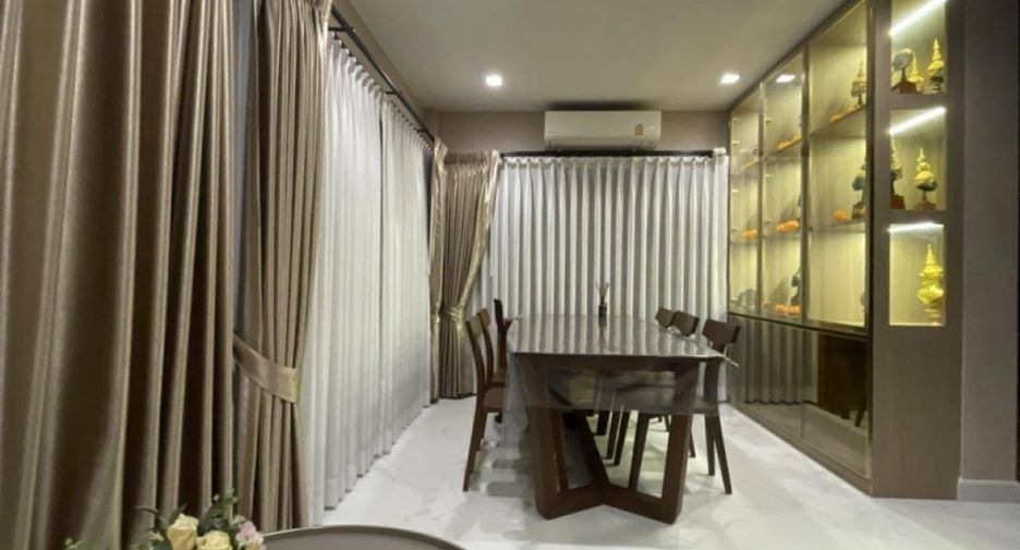 For sale 4 bed house in Mueang Nonthaburi, Nonthaburi