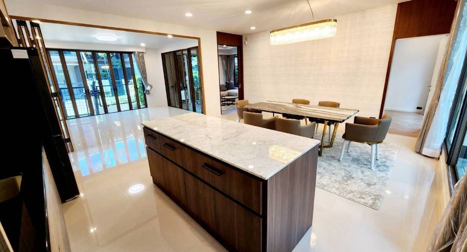 For rent and for sale 4 bedrooms house in Bang Kapi, Bangkok