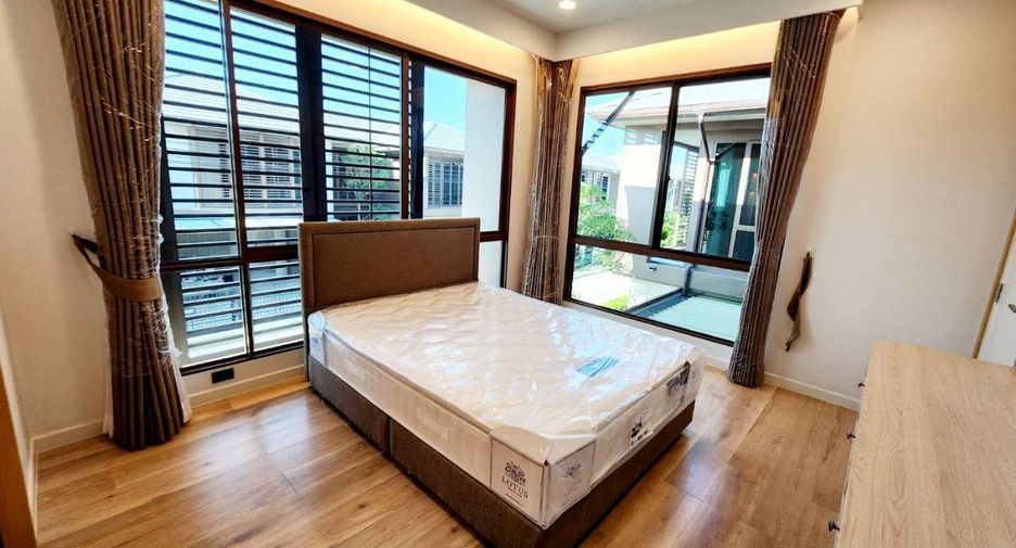 For rent and for sale 4 bedrooms house in Bang Kapi, Bangkok