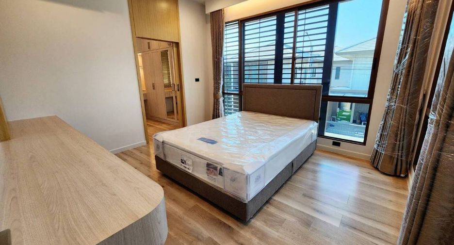 For rent and for sale 4 bedrooms house in Bang Kapi, Bangkok