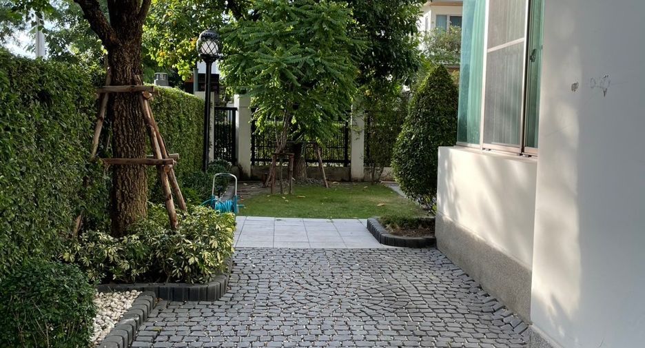 For sale 4 bedrooms house in Pak Kret, Nonthaburi