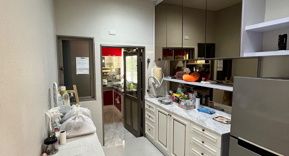 For sale 4 bedrooms house in Pak Kret, Nonthaburi