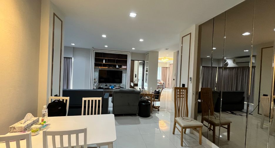 For sale 4 bedrooms house in Pak Kret, Nonthaburi