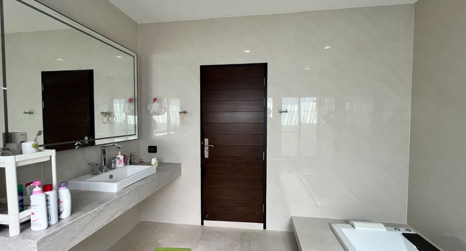 For sale 4 bedrooms house in Pak Kret, Nonthaburi