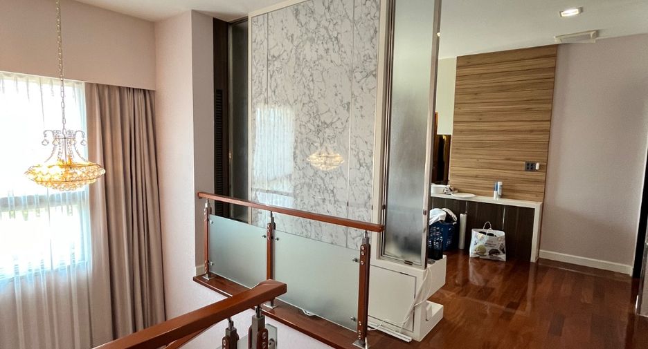 For sale 4 bedrooms house in Pak Kret, Nonthaburi