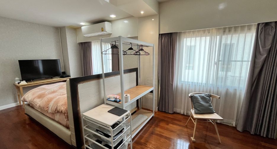 For sale 4 bedrooms house in Pak Kret, Nonthaburi