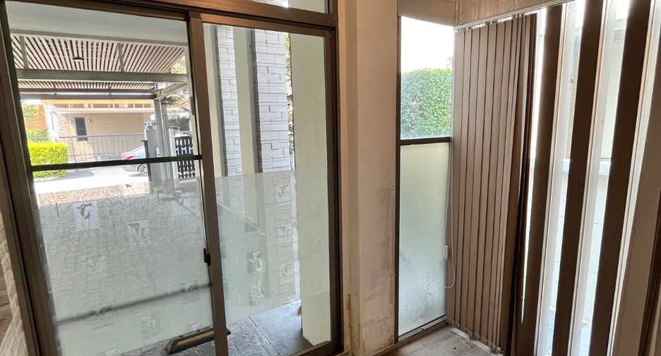 For sale 4 bedrooms house in Pak Kret, Nonthaburi