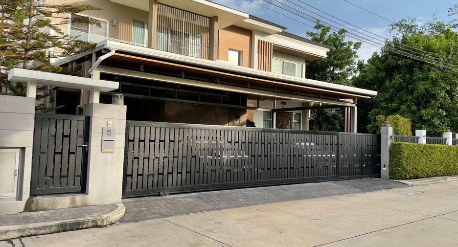 For sale 4 bedrooms house in Pak Kret, Nonthaburi