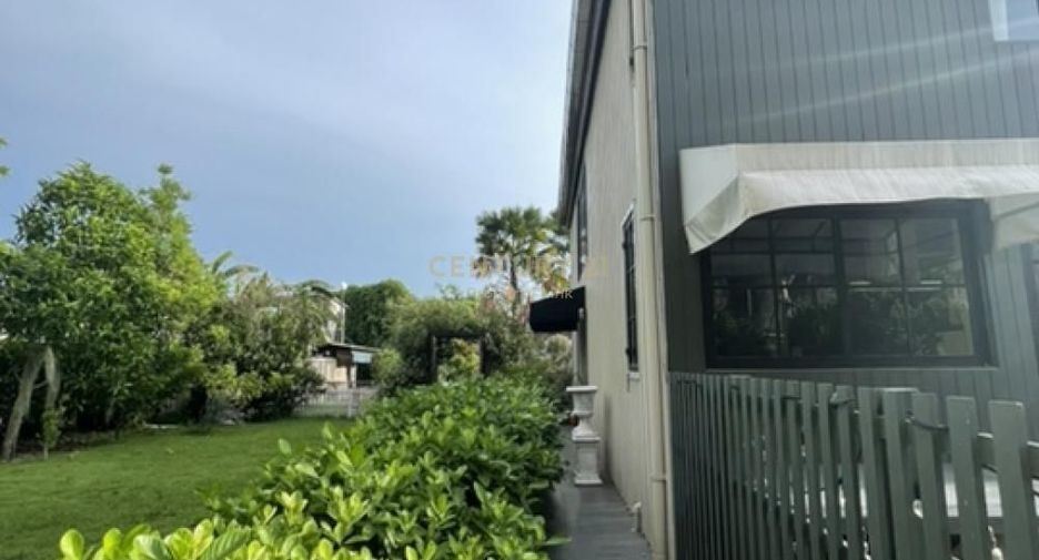 Casa en venta de 1 habitaciones en Yan Nawa, Bangkok