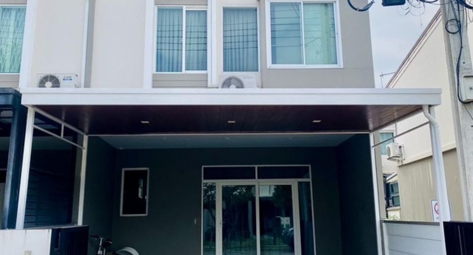 For rent 4 bedrooms townhouse in Bang Phli, Samut Prakan