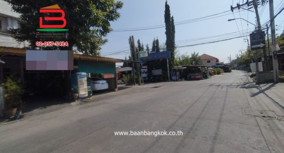 Local comercial en venta de 2 habitaciones en Sai Mai, Bangkok