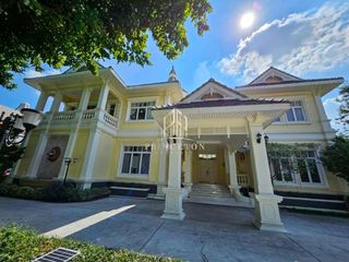 For sale 4 Beds house in Lat Phrao, Bangkok