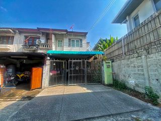 For sale 3 bed townhouse in Mueang Nonthaburi, Nonthaburi