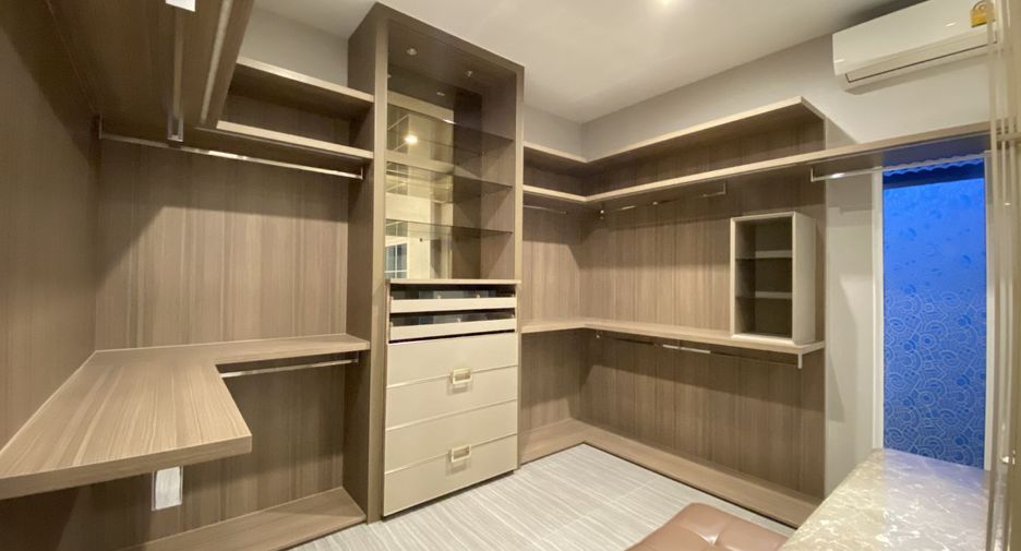 For rent 4 bedrooms house in Bang Phli, Samut Prakan