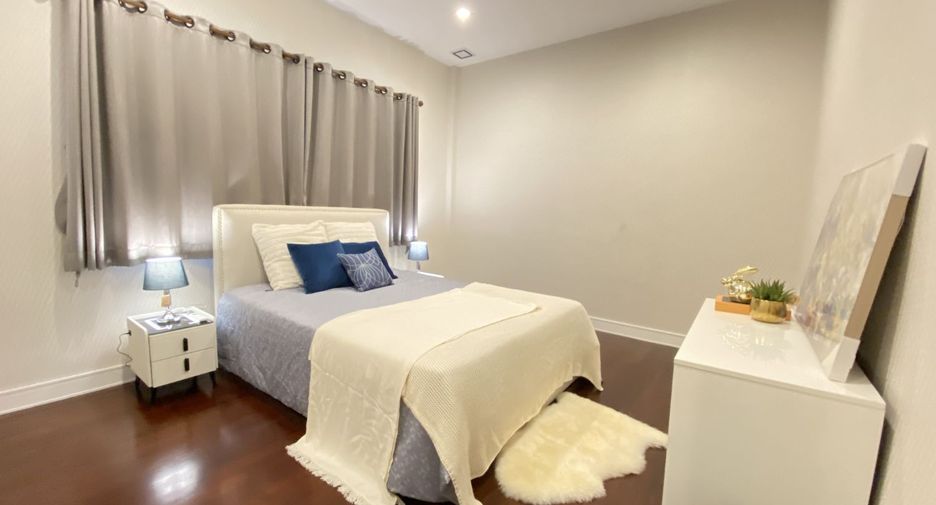 For rent 4 bedrooms house in Bang Phli, Samut Prakan