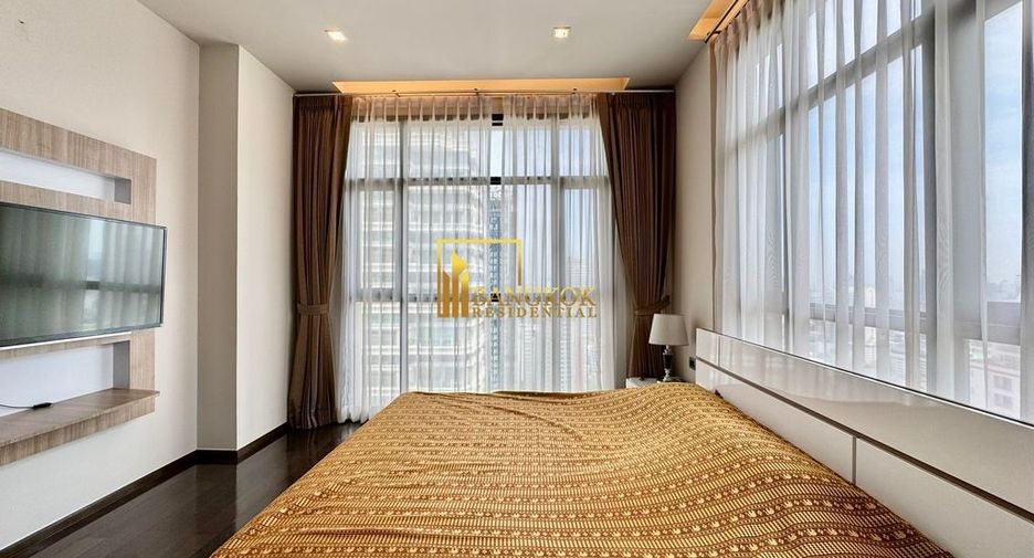 For rent 2 bedrooms condo in Khlong Toei, Bangkok