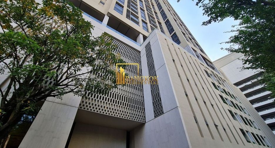 For rent 2 bedrooms condo in Khlong Toei, Bangkok
