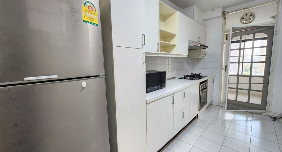 Apartamento en alquiler de 3 habitaciones en Pathum Wan, Bangkok