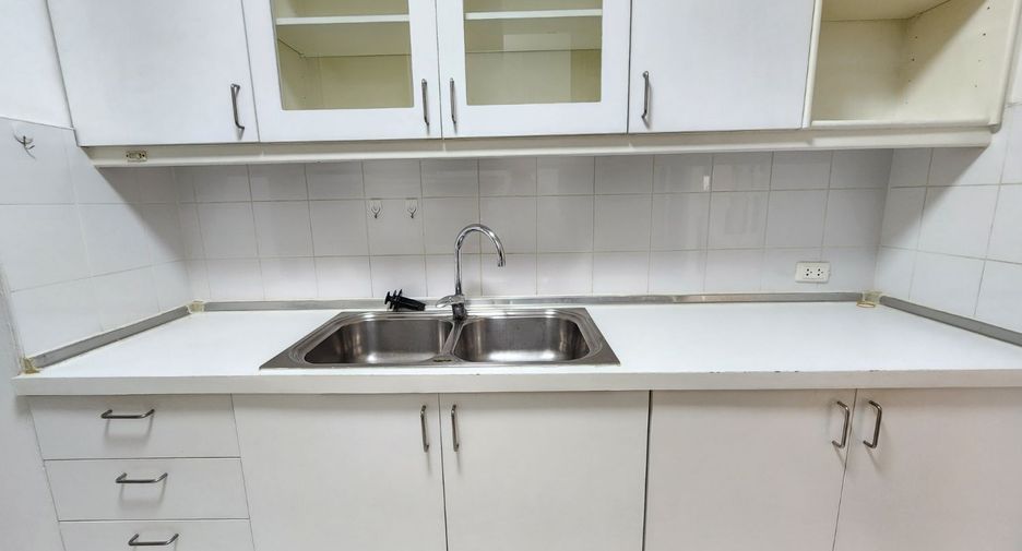 Apartamento en alquiler de 3 habitaciones en Pathum Wan, Bangkok