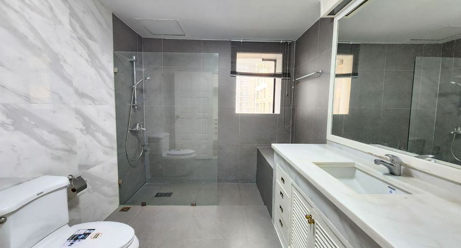 Apartamento en alquiler de 3 habitaciones en Pathum Wan, Bangkok