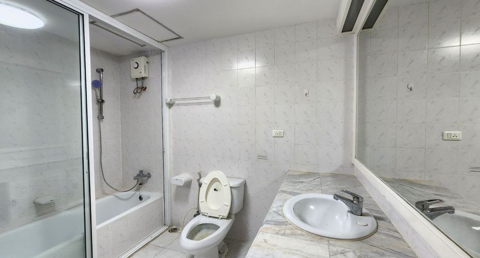 Apartamento en alquiler de 3 habitaciones en Pathum Wan, Bangkok