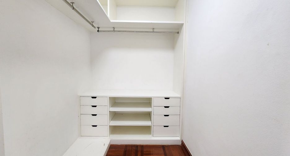 Apartamento en alquiler de 3 habitaciones en Pathum Wan, Bangkok