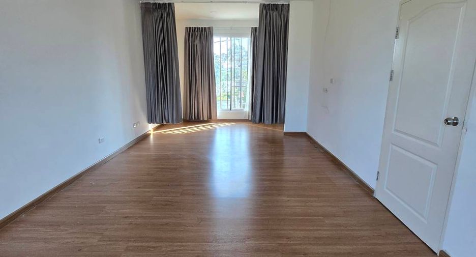 For sale 3 bedrooms retail Space in Mae Rim, Chiang Mai