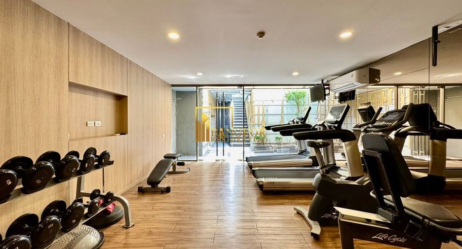 For rent 2 bedrooms condo in Sathon, Bangkok