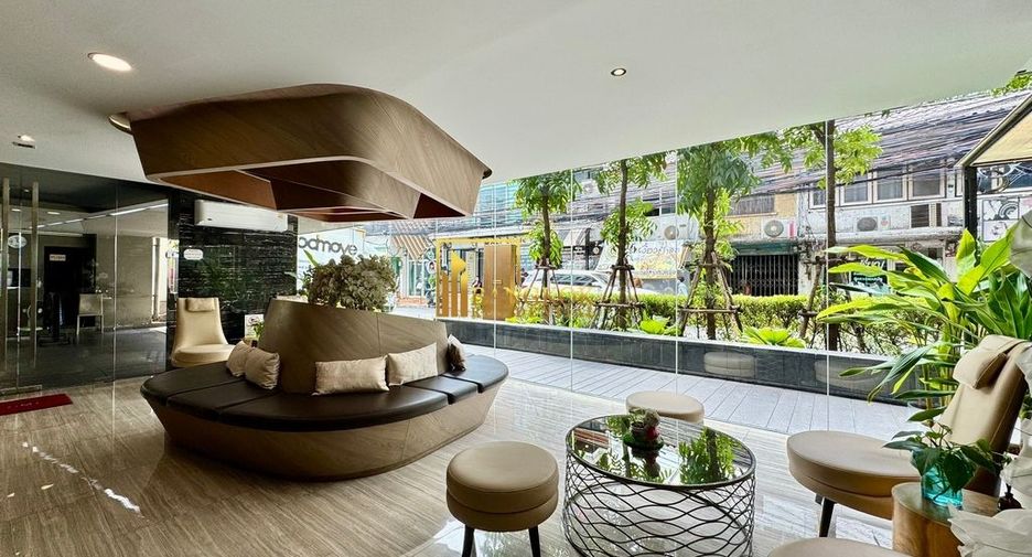 For rent 2 bedrooms condo in Sathon, Bangkok