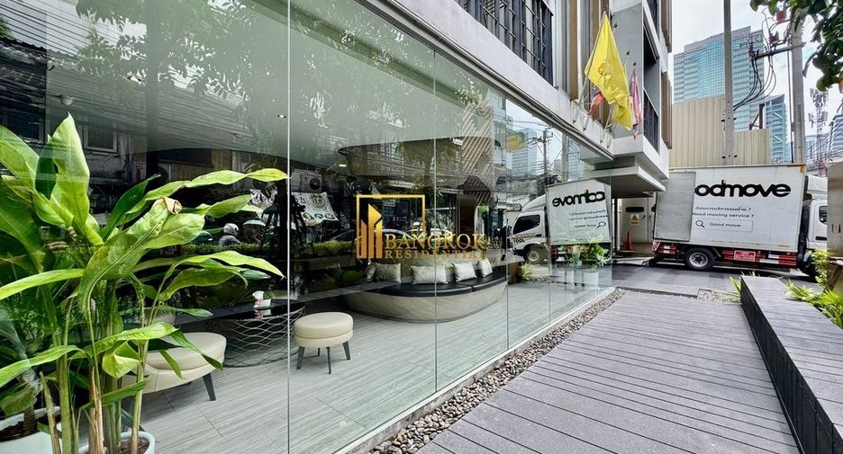 For rent 2 bedrooms condo in Sathon, Bangkok