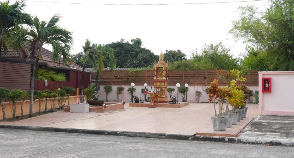 For sale 3 bedrooms house in Phan Thong, Chonburi