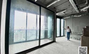 For sale 3 bed condo in Khlong Toei, Bangkok