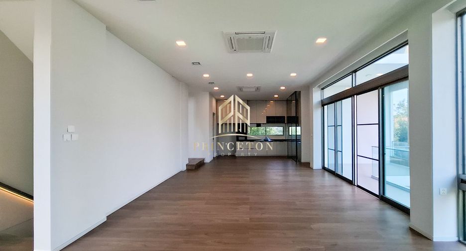 出售 3 卧室 独立屋 在 Saphan Sung, 曼谷
