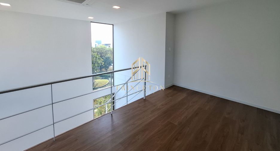 出售 3 卧室 独立屋 在 Saphan Sung, 曼谷