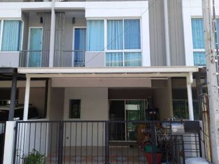 For sale 2 bedrooms townhouse in Khlong Sam Wa, Bangkok