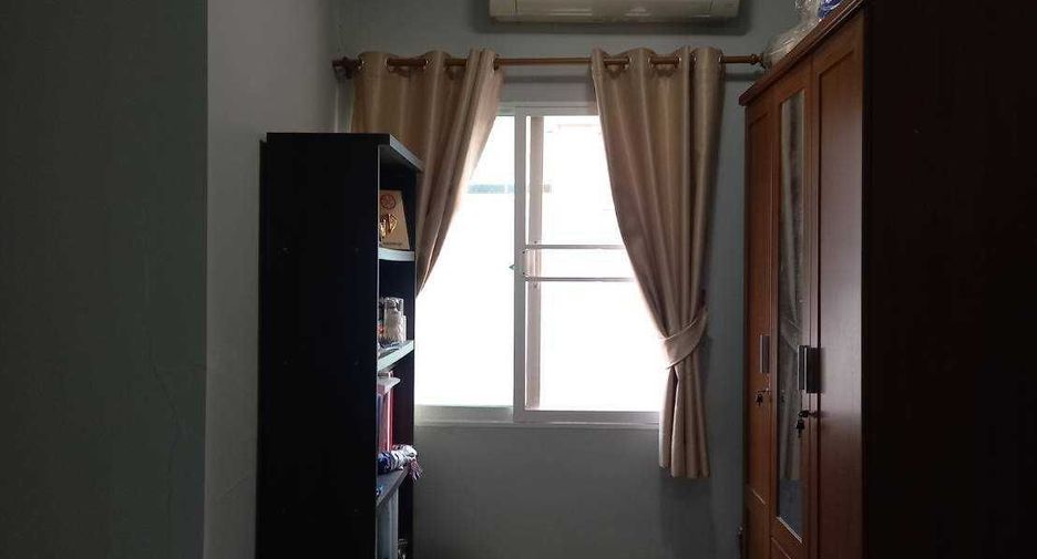 For sale 2 ベッドルーム townhouse in Khlong Sam Wa, Bangkok