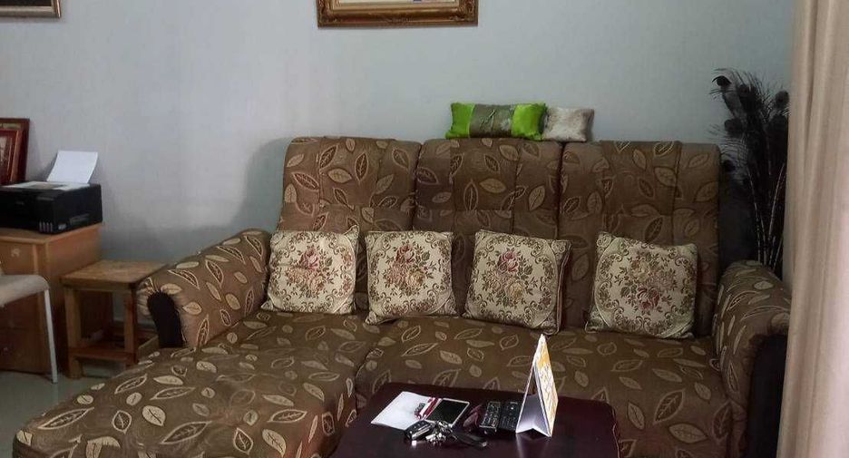 For sale 2 ベッドルーム townhouse in Khlong Sam Wa, Bangkok