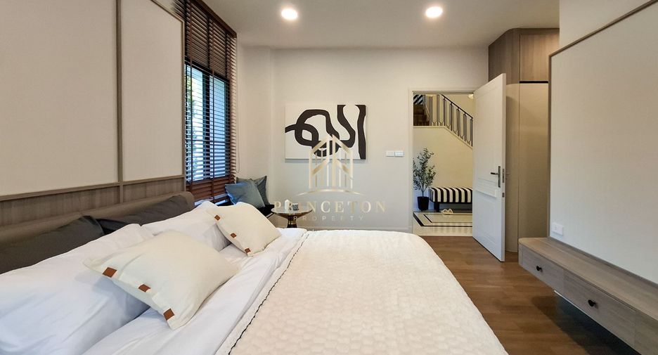 For rent and for sale 4 bedrooms house in Saphan Sung, Bangkok