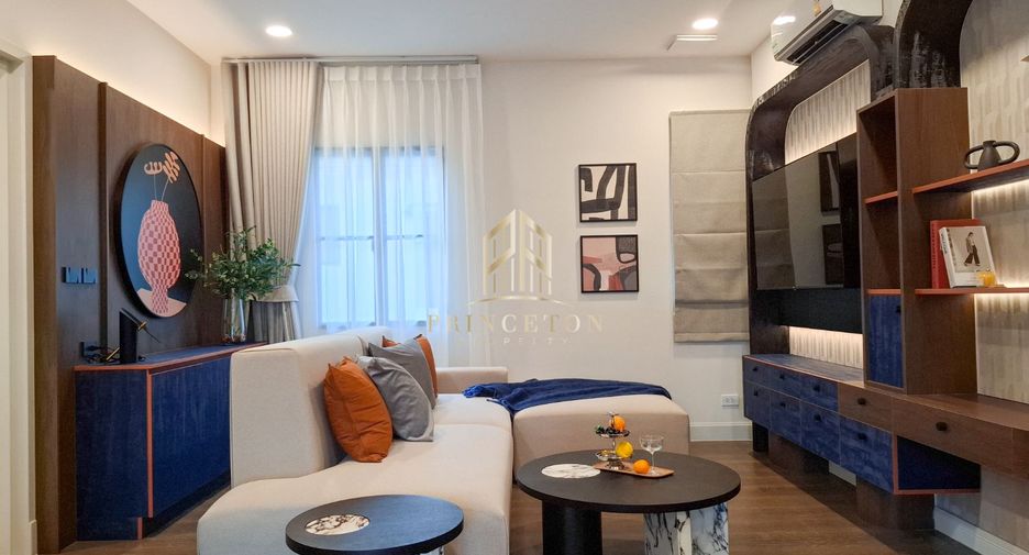 For rent and for sale 4 bedrooms house in Saphan Sung, Bangkok