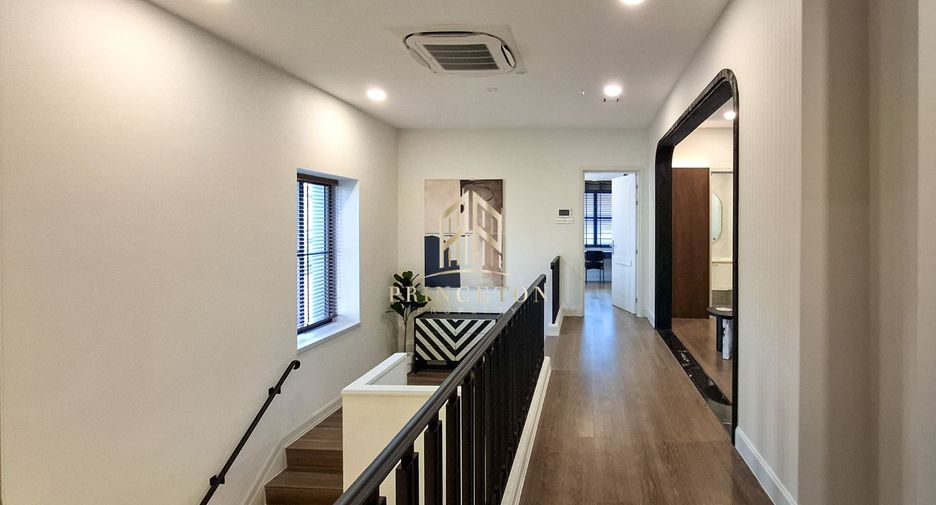 For rent and for sale 4 bedrooms house in Saphan Sung, Bangkok