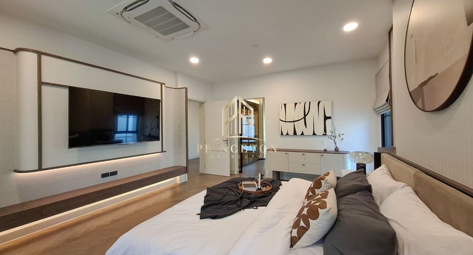 For rent and for sale 4 bedrooms house in Saphan Sung, Bangkok