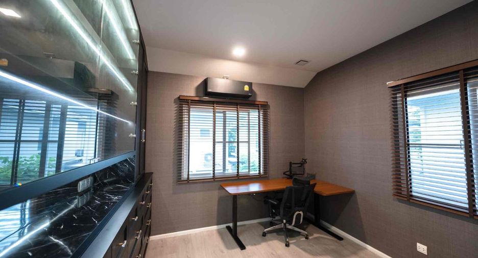 For rent and for sale 4 bedrooms house in Prawet, Bangkok