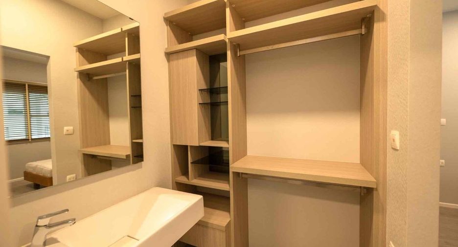 For rent and for sale 4 bedrooms house in Prawet, Bangkok