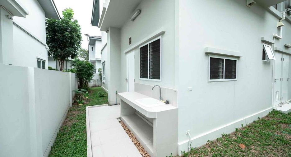 For rent and for sale 4 bedrooms house in Prawet, Bangkok