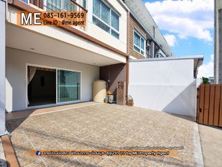 For sale 3 bed townhouse in Suan Luang, Bangkok