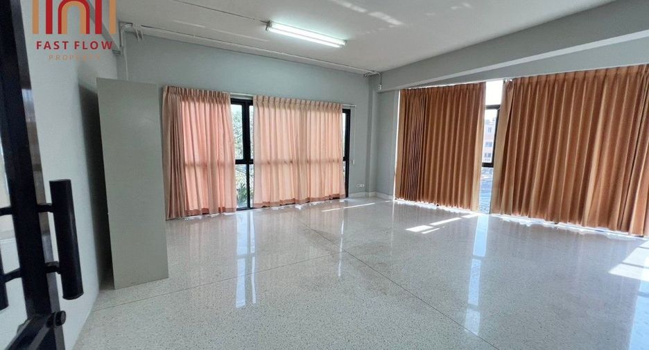 Büro zum Kauf in Bang Khen, Bangkok