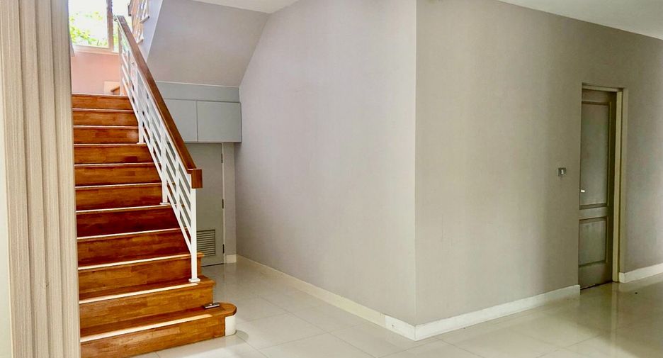 Haus zum Kauf mit 5 Zimmer in Thawi Watthana, Bangkok