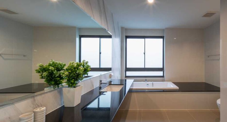 Haus zur Miete und zum Kauf mit 5 Zimmer in Hang Dong, Chiang Mai